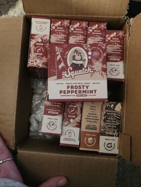 Dr Squatch Frosty Peppermint Natural Soap - Men's Bath & Body, Red